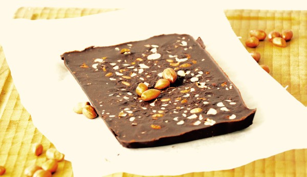 Healthy and gluten free chocolate cake with peanuts - Hälsosam Chokladkaka med jordnötter 