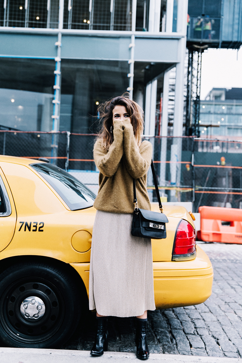 Pleated_Midi_Skirt-Khaki_sweater-Black_Booties-Proenza_Schouler_Bag-NY-New_York_City-Meatpacking-Outfit-Street_Style-Collage_Vintage-30