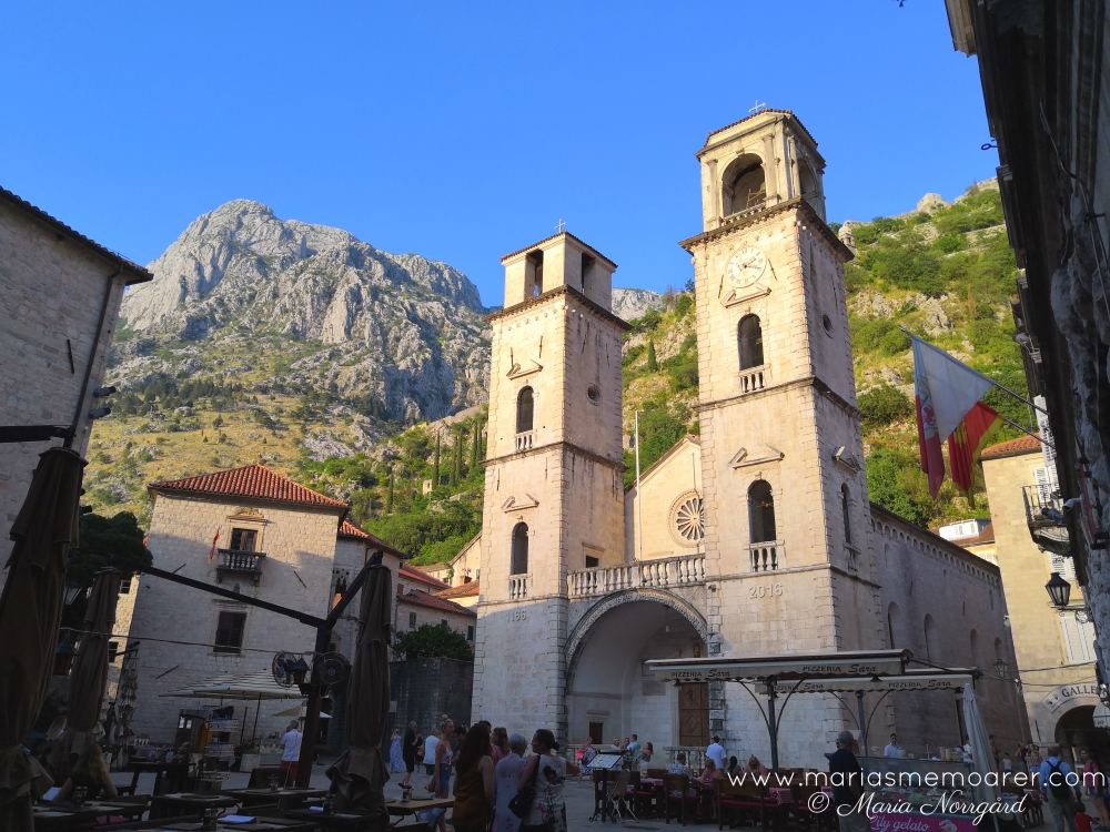 sevärt i Montenegro - kyrkor i Kotor gamla stan