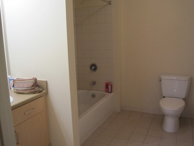 toalett lika stort som rummet!