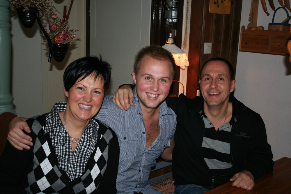Jag, Joakim och Ulf i soffan hemma hos mamma och pappa ;)