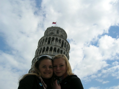Jag och emelie i Pisa
