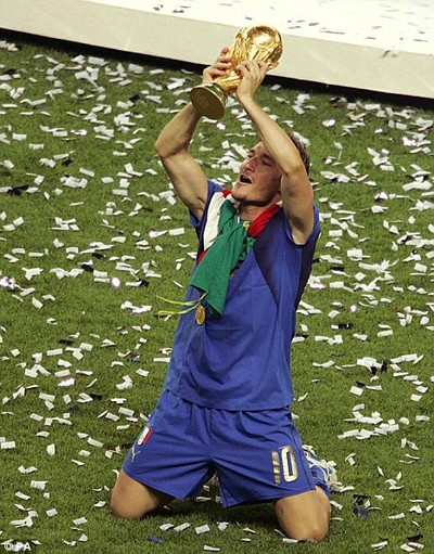 Grande Totti under ceremonin efter VM-finalen 2006.