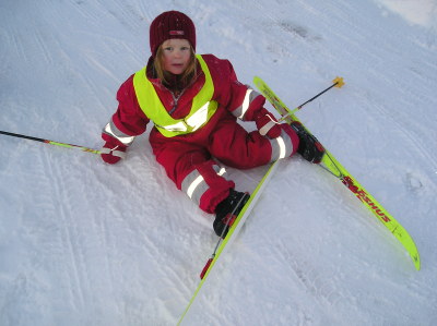 Lina åker skidor