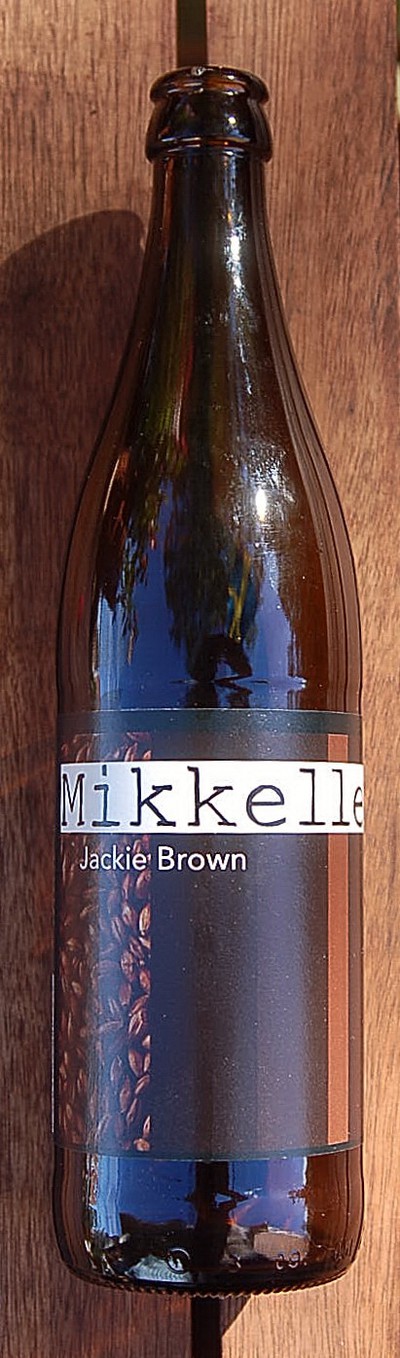 Eget foto av en Mikkeller Jackie Brown flaska. 201009