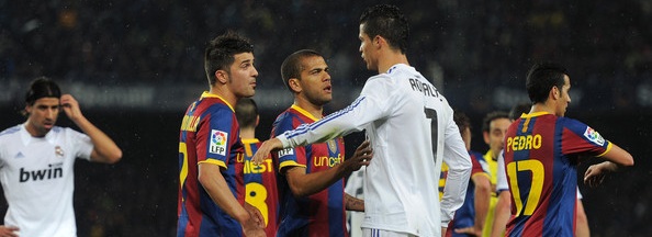 Cristiano Ronaldo, David Villa, Dani Alves & Pedro (i bakgrunden)
