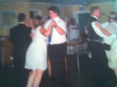 vi dansar på min morbrors bröllop