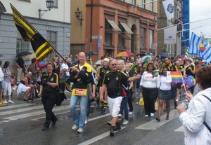 AIK i Pride-tåget