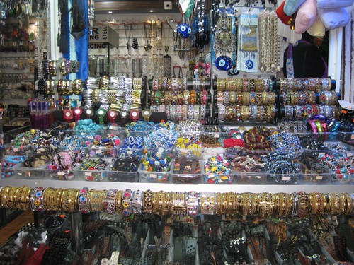 Alanya, Turkiet    Många smycken