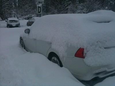 En sak som jag i alla fall inte saknar och det är snön... Bilden är tagen på parkeringen på jobbet.