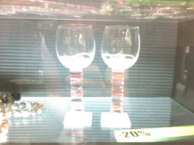 Glas med fyrkantig fot