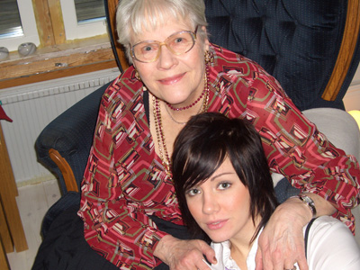 Min underbara mormor och jag, julen 2006.