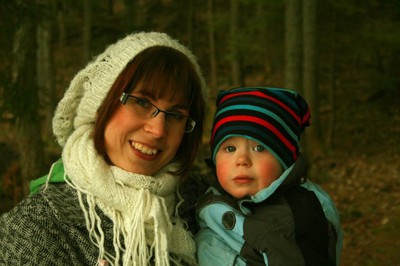 Mamma Anna och Olle i skogen