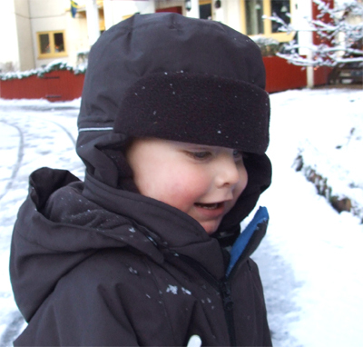 Jakob ute i snön