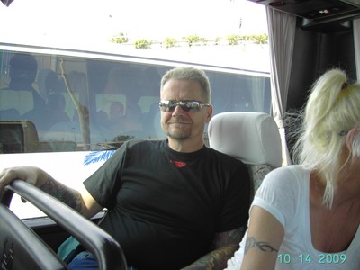 Far min och lite av min mor. Vi sitter på bussen till vårt hotell i Spanien 