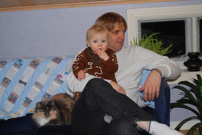 Joel med pappa julen 2009