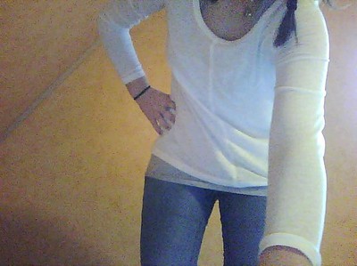 vit tröja- vero moda  grått linne-cubus  ljusa jeans- h&m