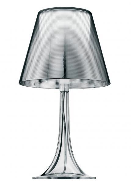Supersnygga lampan Miss K från Flos. Färg transparent.