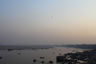Vy over Varanasi